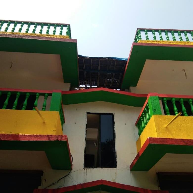 Rasta Mansion Beach Hostel And Rooms Arambol Exteriör bild
