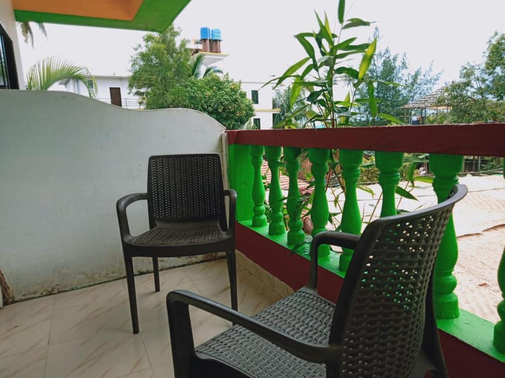 Rasta Mansion Beach Hostel And Rooms Arambol Exteriör bild