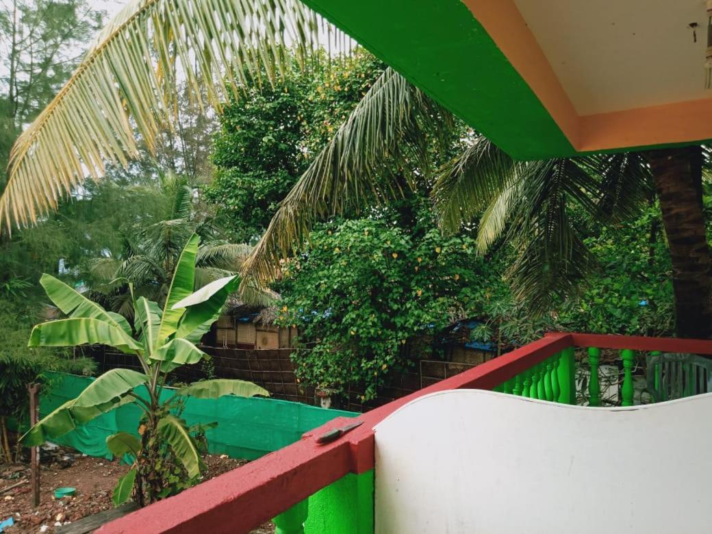 Rasta Mansion Beach Hostel And Rooms Arambol Exteriör bild
