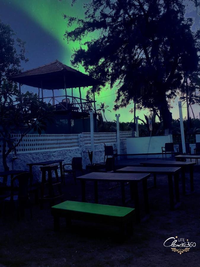 Rasta Mansion Beach Hostel And Rooms Arambol Exteriör bild